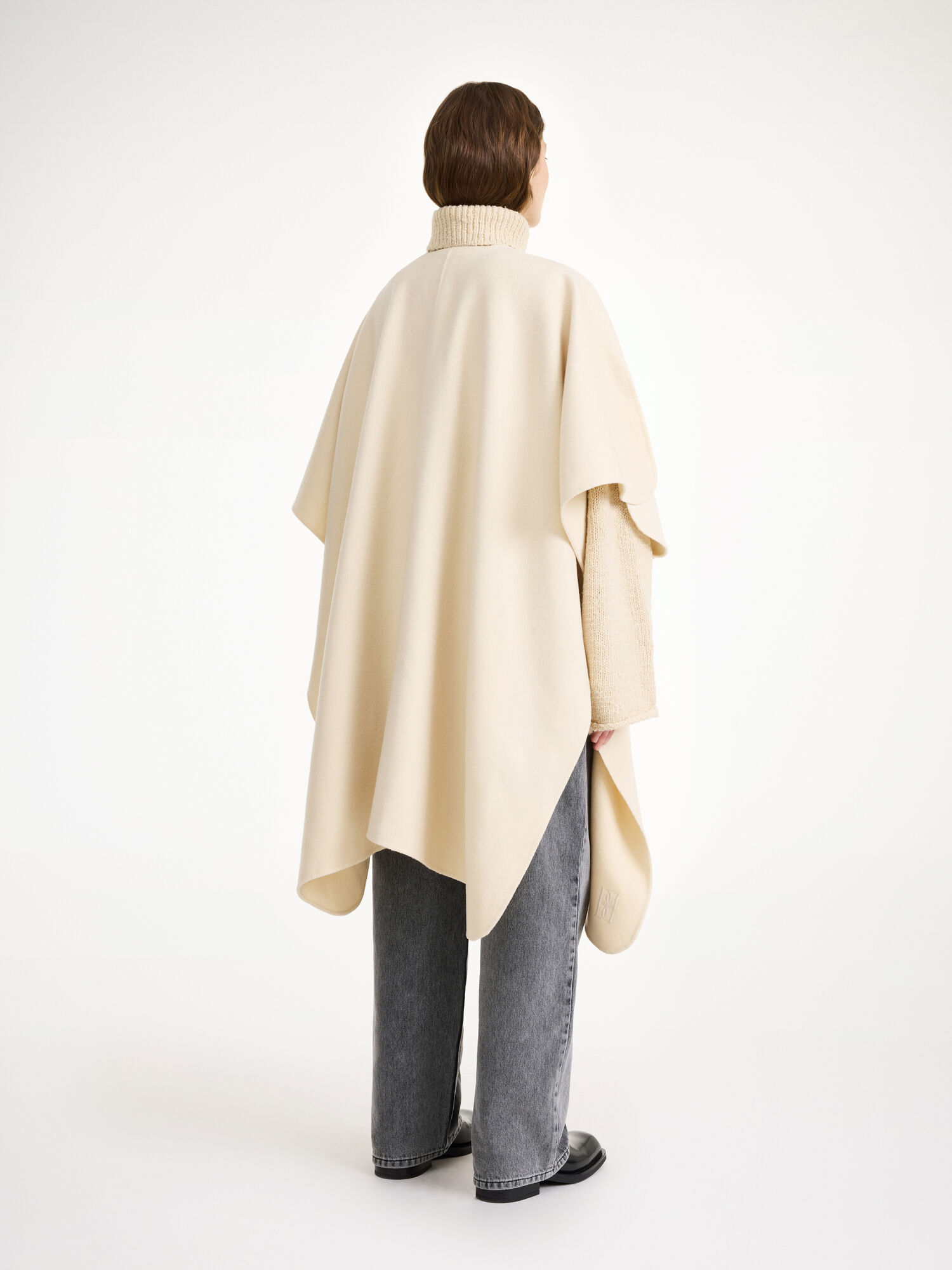 By Malene Birger Robertas Wool Cape Jassen Pearl | BE_BB35068