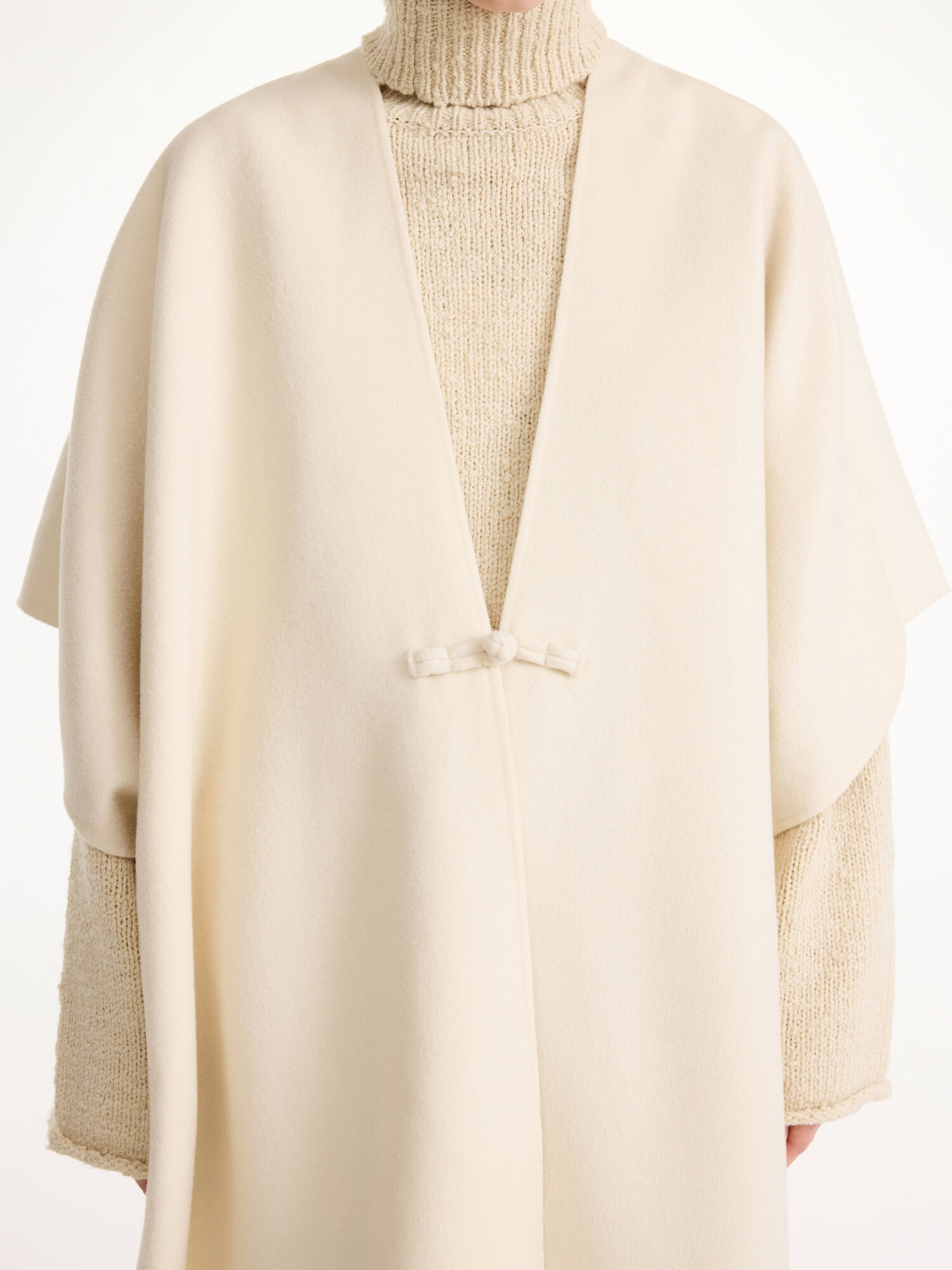 By Malene Birger Robertas Wool Cape Jassen Pearl | BE_BB35068