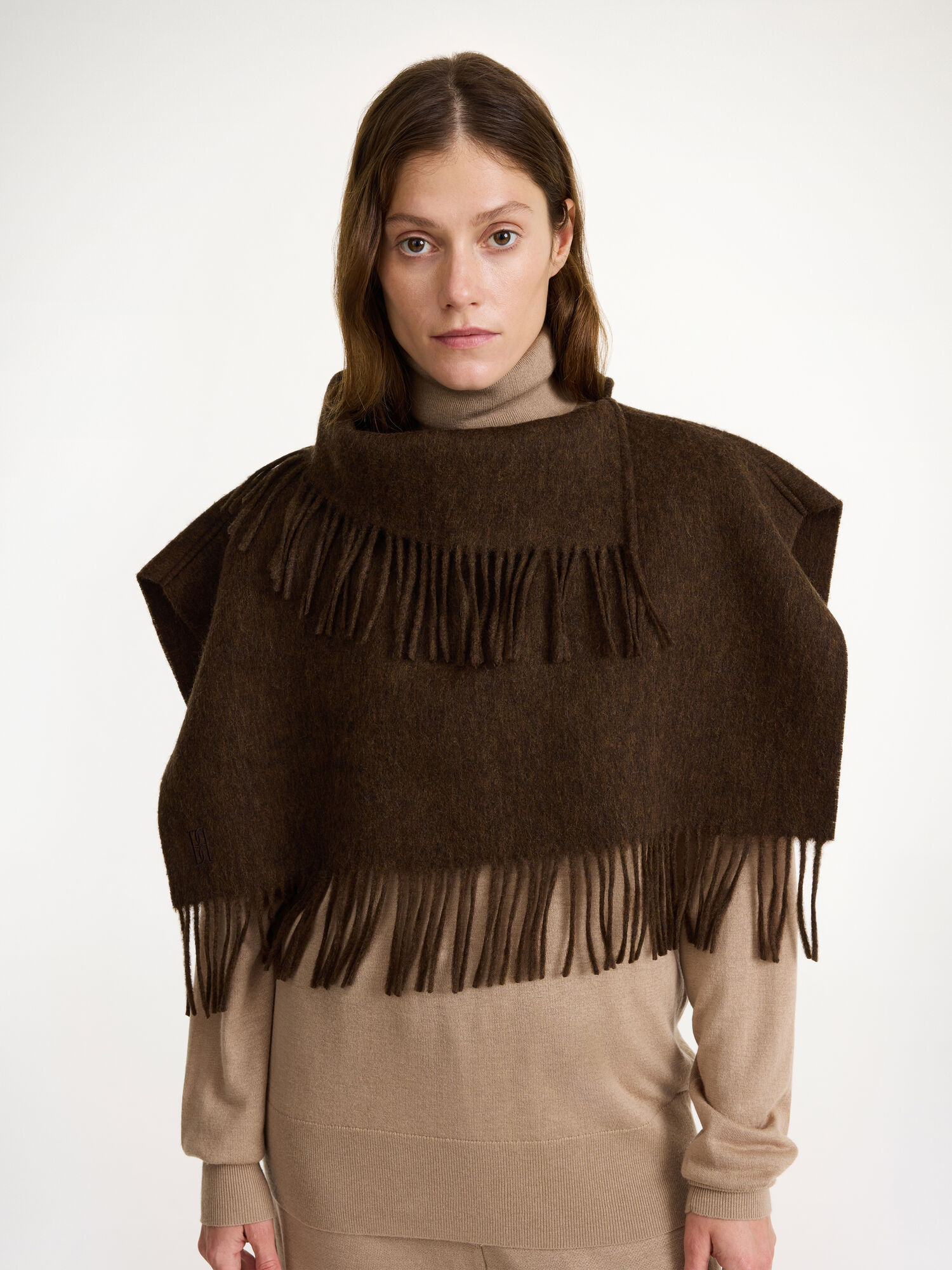 By Malene Birger Turtla Wool Fringe Bib Sjaals Shitake | BE_BB51030